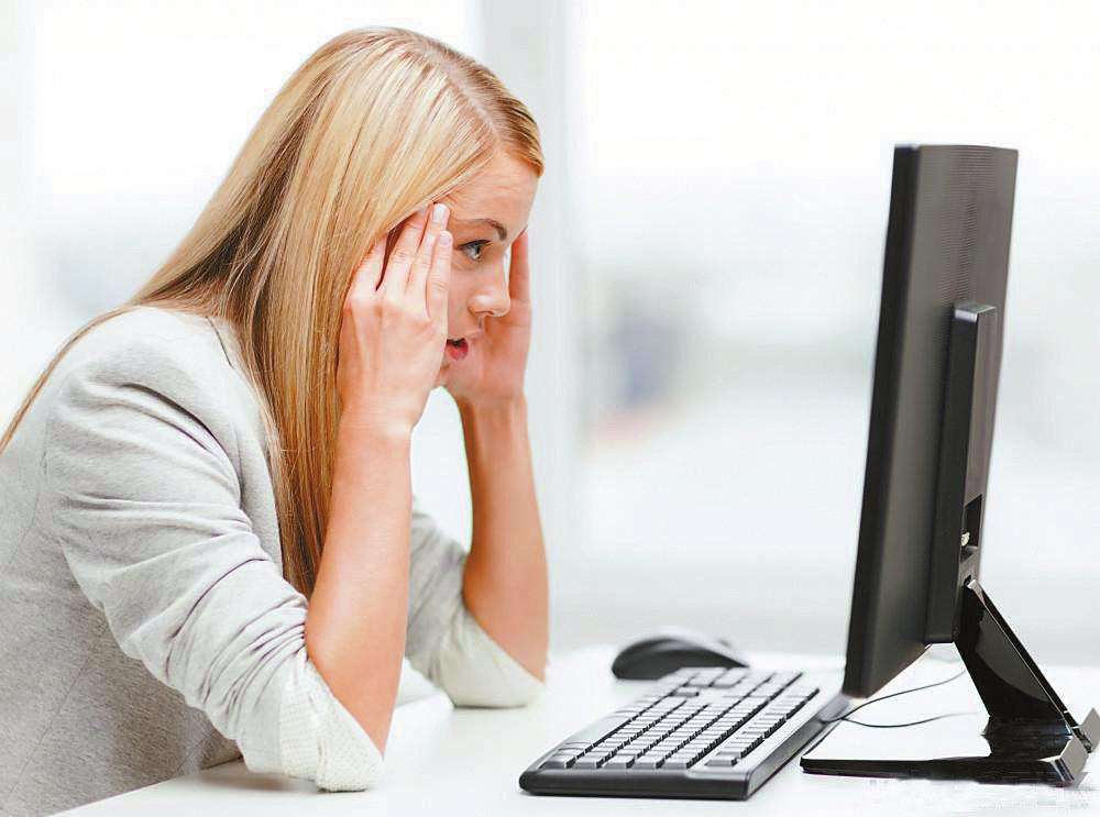 天天對(duì)著電腦眼睛干澀？也需補(bǔ)充這些維生素啦！