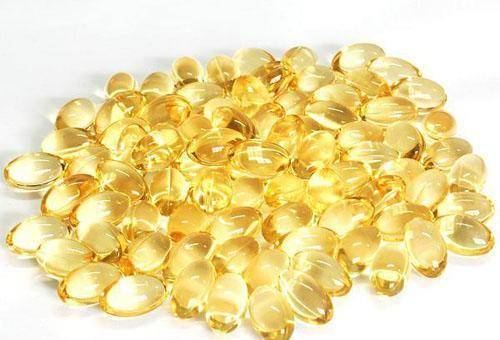  睡前1粒維E，皮膚會(huì)獲得3個(gè)好處，堅(jiān)持使用