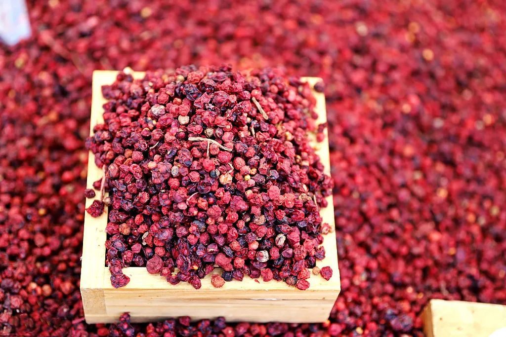 五味子雖小是藥也是食，身兼二職，益氣滋陰